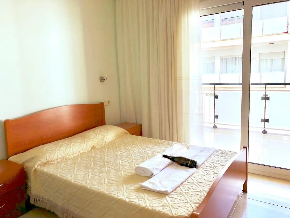 Apartamentos Benet Roses Apartment