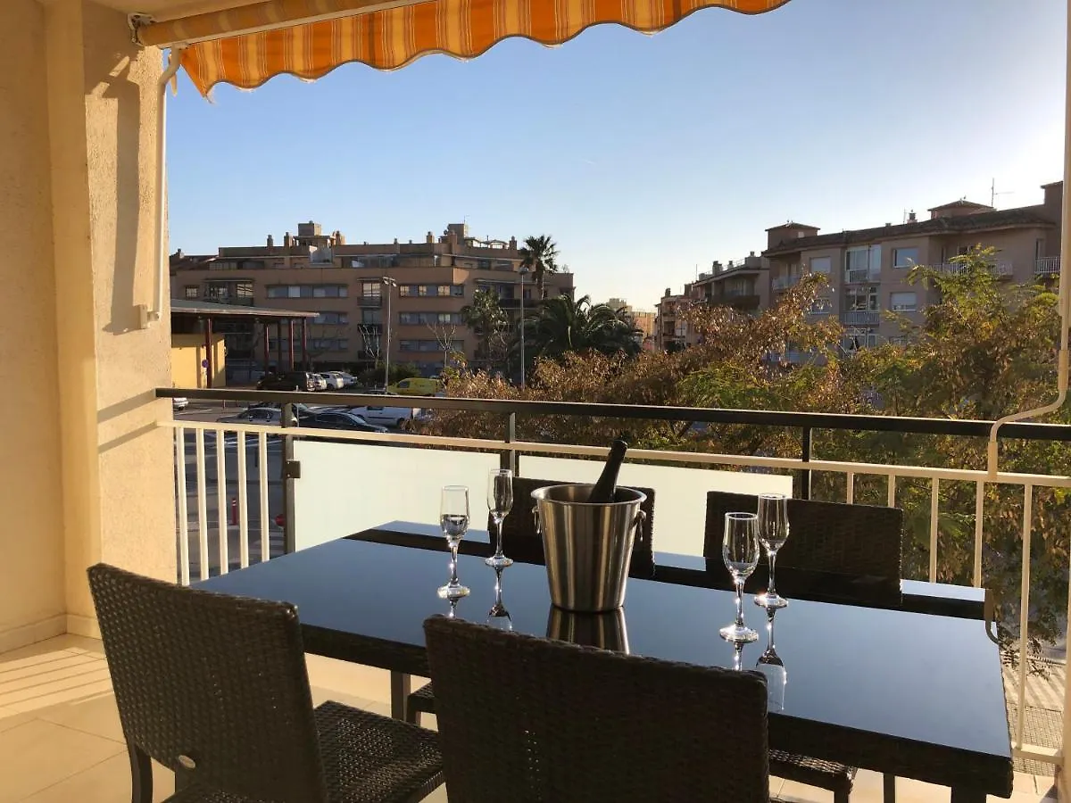 Apartamentos Benet Roses 0*,